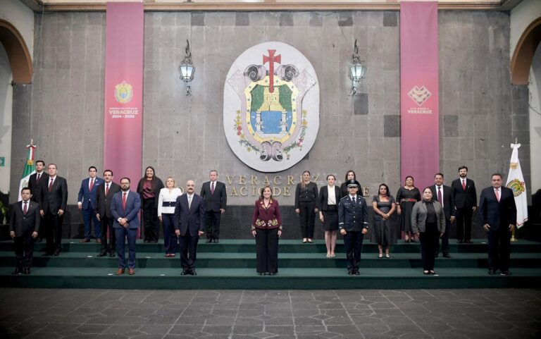 CON UN GABINETE PARITARIO, REAFIRMA ROCÍO NAHLE UN GOBIERNO CERCANO, EFICIENTE Y AL SERVICIO DE VERACRUZ