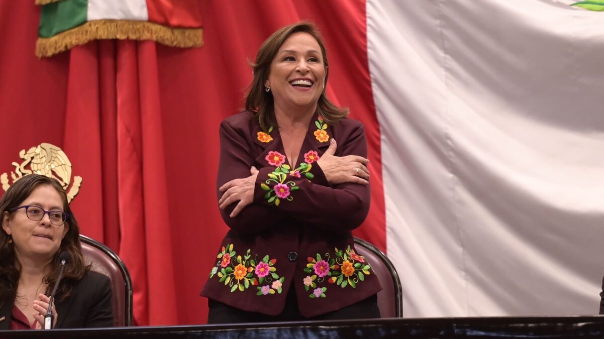 VISTE ROCÍO NAHLE PRENDAS ARTESANALES DE VERACRUZ
