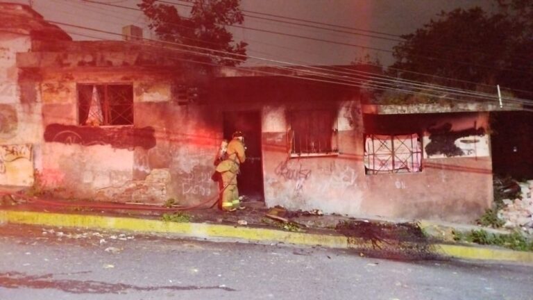 CONATO DE INCENDIO EN VIVIENDA ABANDONADA PROVOCA MOVILIZACIÓN DE BOMBEROS