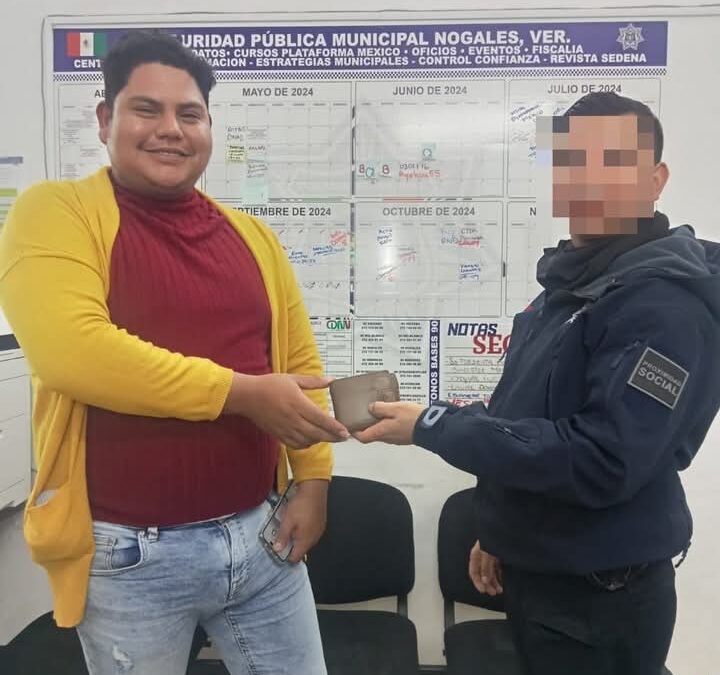 Recupera cartera robad4 a turista y captur4 al culp4ble