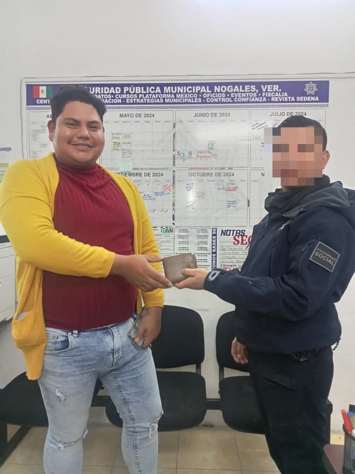 Recupera cartera robad4 a turista y captur4 al culp4ble