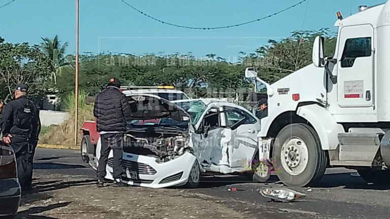 LO IMPACTA TRÁILER EN LA TINAJA