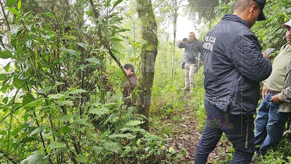 Hallan a hombre sin vid4 en cerro del Barrio Amaquixcla