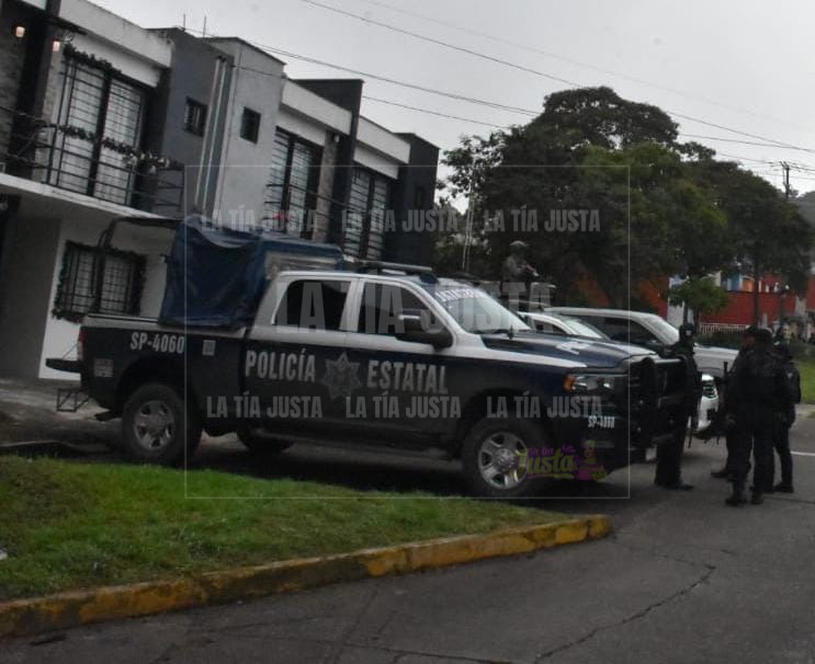 Escapa por la puerta falsa
