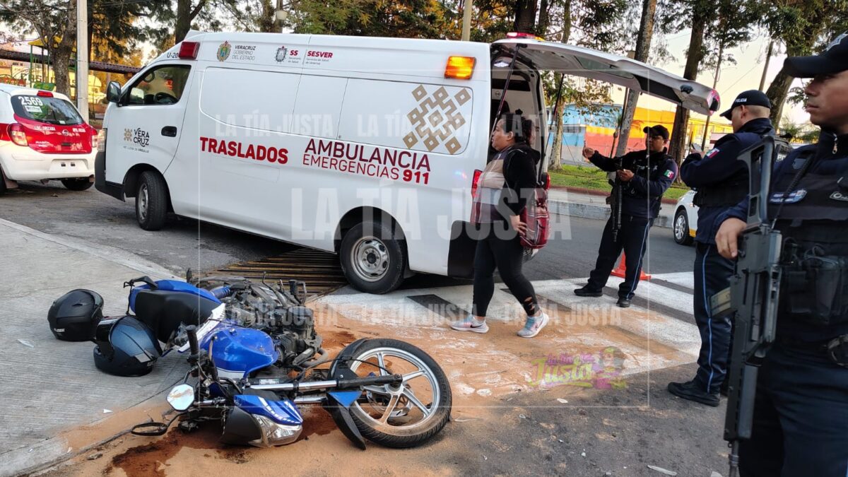 Taxi atropella a motociclista en la Avenida Cri Crí