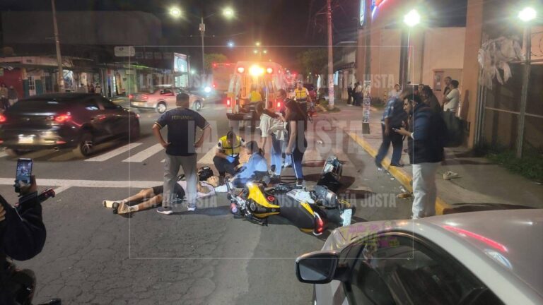 Vehículo fantasma atropella a motociclistas