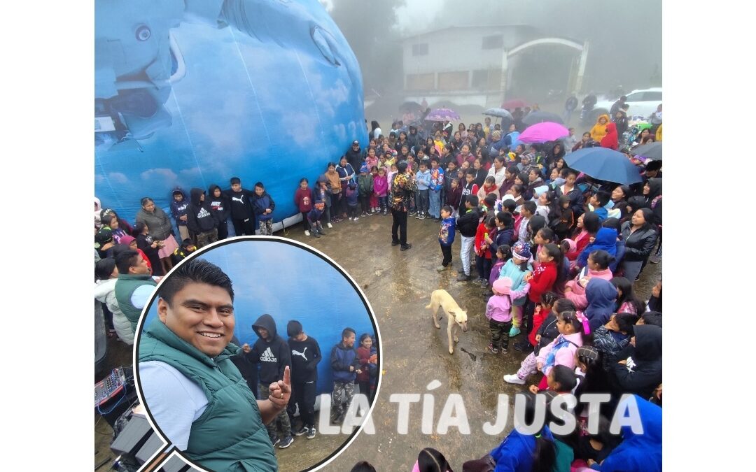 DIPUTADO FEDERAL LLEVA CINE Y REGALOS A NIÑOS DE LA COMUNIDAD ALEJADA DE TONALIXCO.