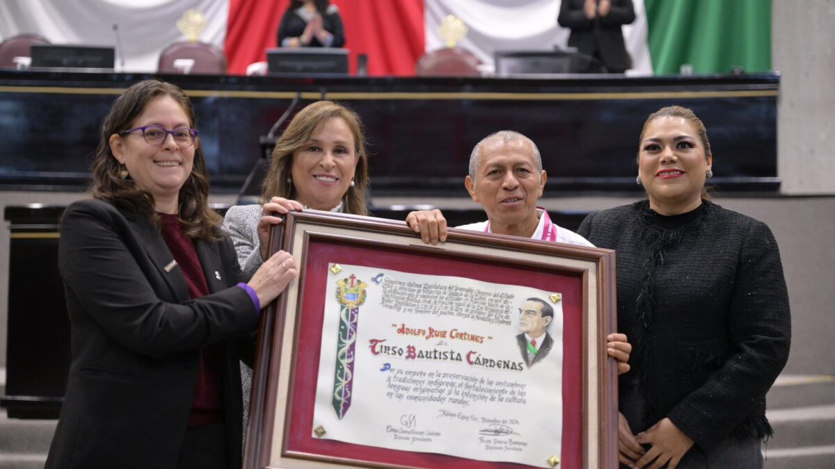 Reconoce Veracruz a Tirso Bautista por la preservación de lenguas indígenas