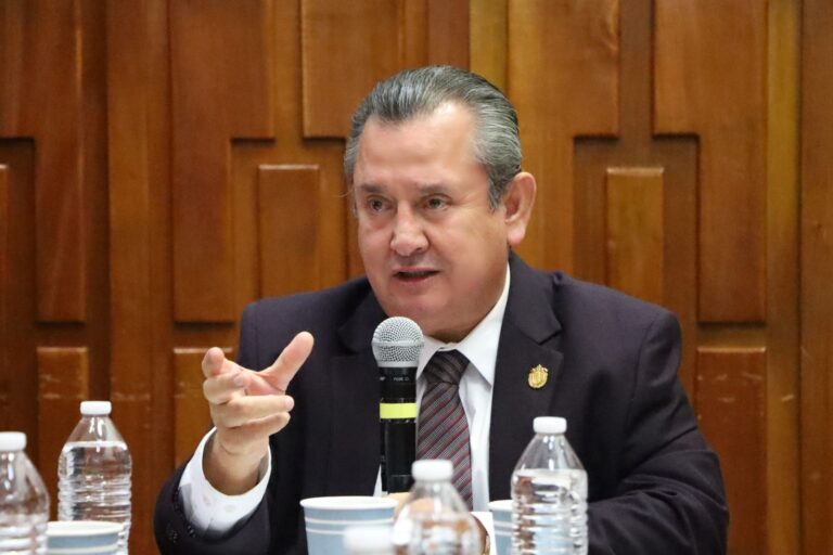 Instalan Comisión para prevenir y atender acoso sexual en la administración estatal