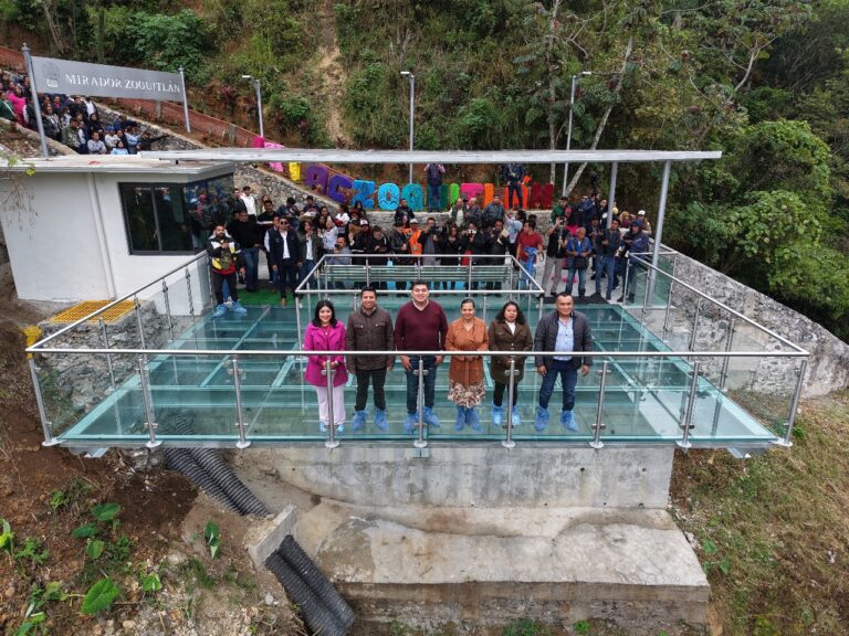 Inauguran Mirador de Cristal en Ixtaczoquitlán
