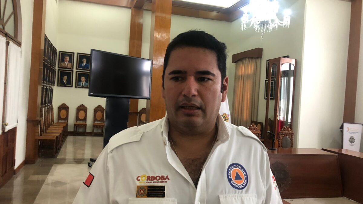 Amarre sus láminas y los calzones