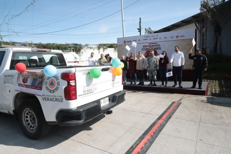 Arranca Gobierno del Estado Caravana Abrigando Corazones