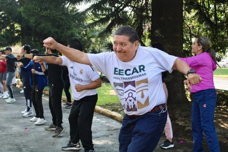 IVD presenta programa de activación física para trabajadores de Becas Bienestar