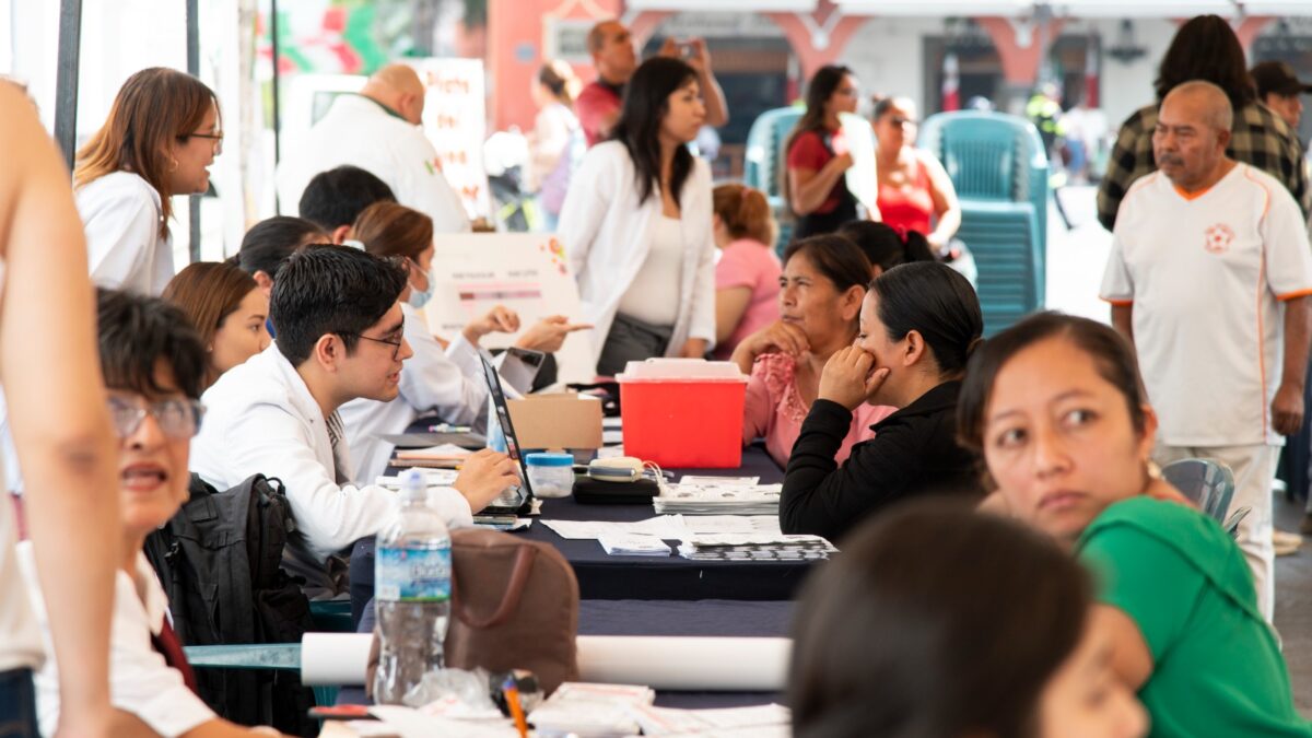 Ayuntamiento acerca servicios con Brigadas en tu colonia, en apoyo a las Familias Cordobesas