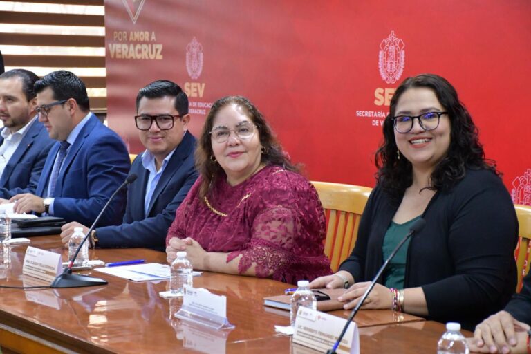 SEV y sindicatos reiteran diálogo permanente y construcción de acuerdos para fortalecer el sistema educativo