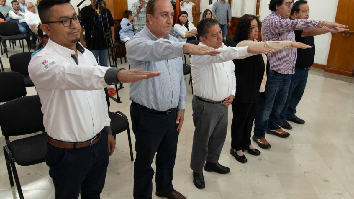 En Sesión de Cabildo amplían plazo para pago de Impuesto Predial y toman protesta Comités de Obra y Servicios