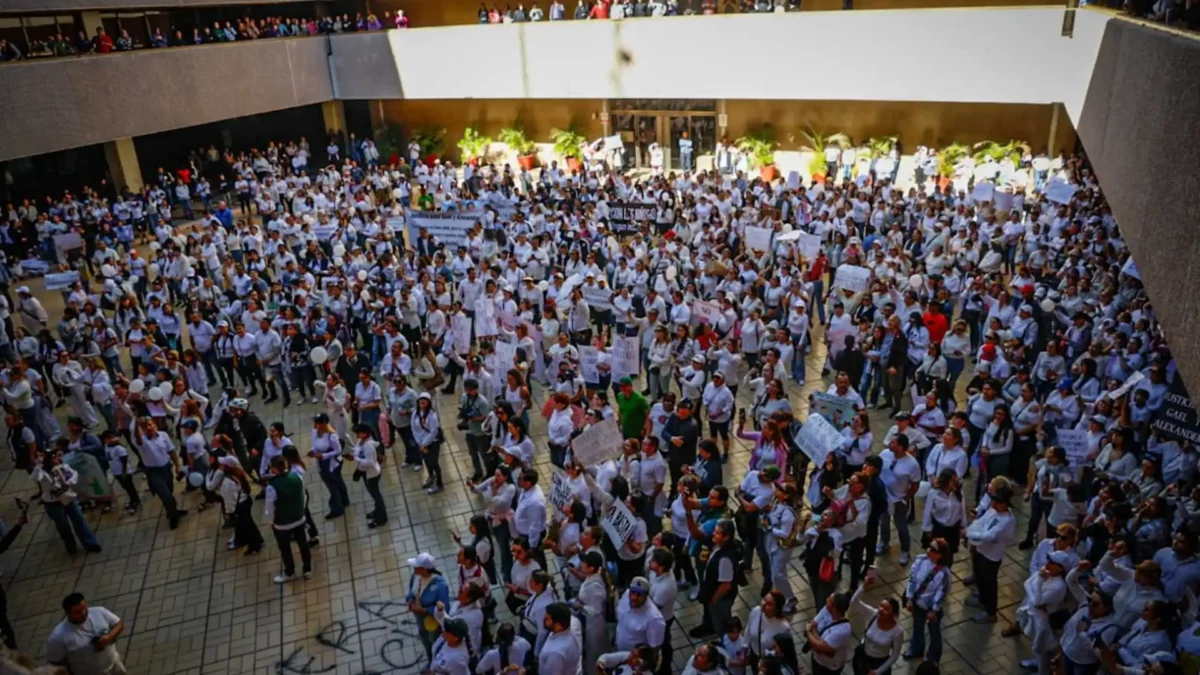Marchan en Culiacán, Sinaloa, para exigir justicia por as3sinat0s de Gael, Alexander y su padre