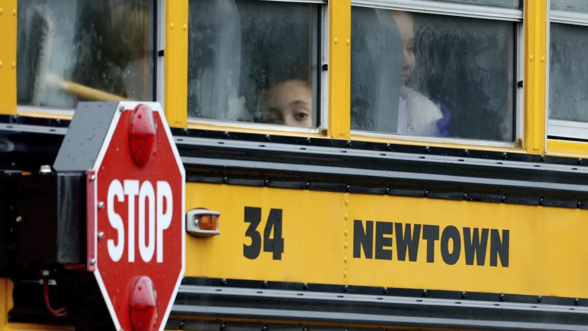 Estados buscan prohibir que niños indocumentados asistan a escuelas públicas