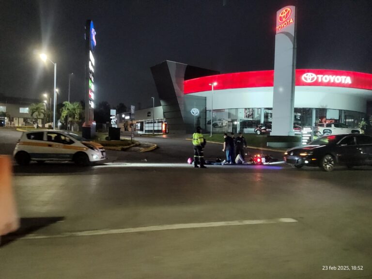 Derrapa en el bulevar Tratados de Córdoba