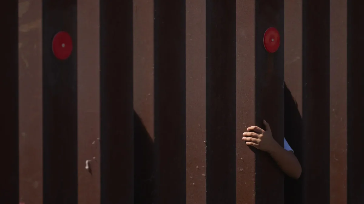 Estados Unidos y México acuerdan coordinar patrullas en su frontera común