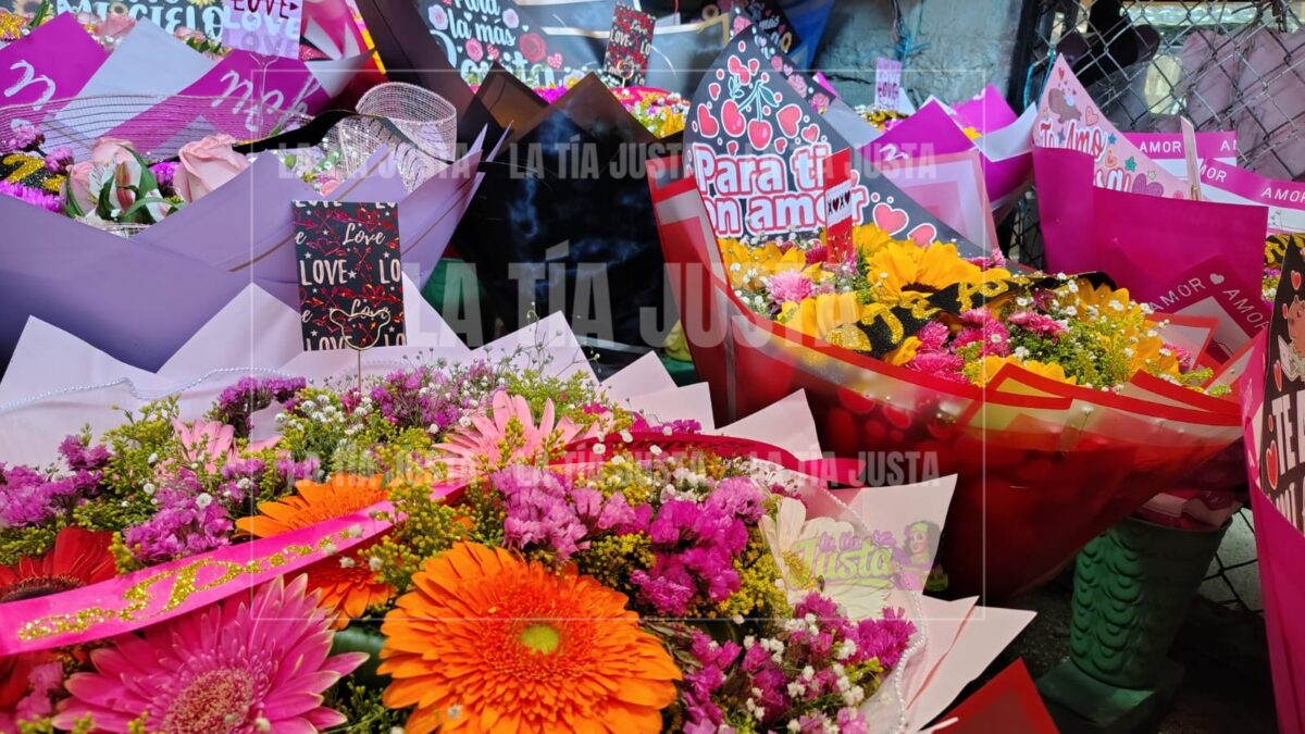 Locatarios del Mercado de Flores invitan a adquirir sus arreglos florales para este 14 de febrero