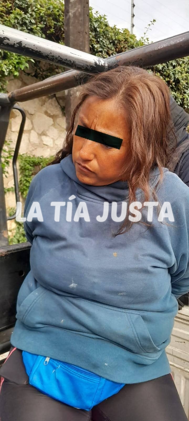 MUJER ES DETENIDA TRAS AGREDIR A UNA AMA DE CASA QUE IBA CON SU HIJA DE TAN SÓLO 2 AÑOS, EN CHICOLA, MARIANO ESCOBEDO.