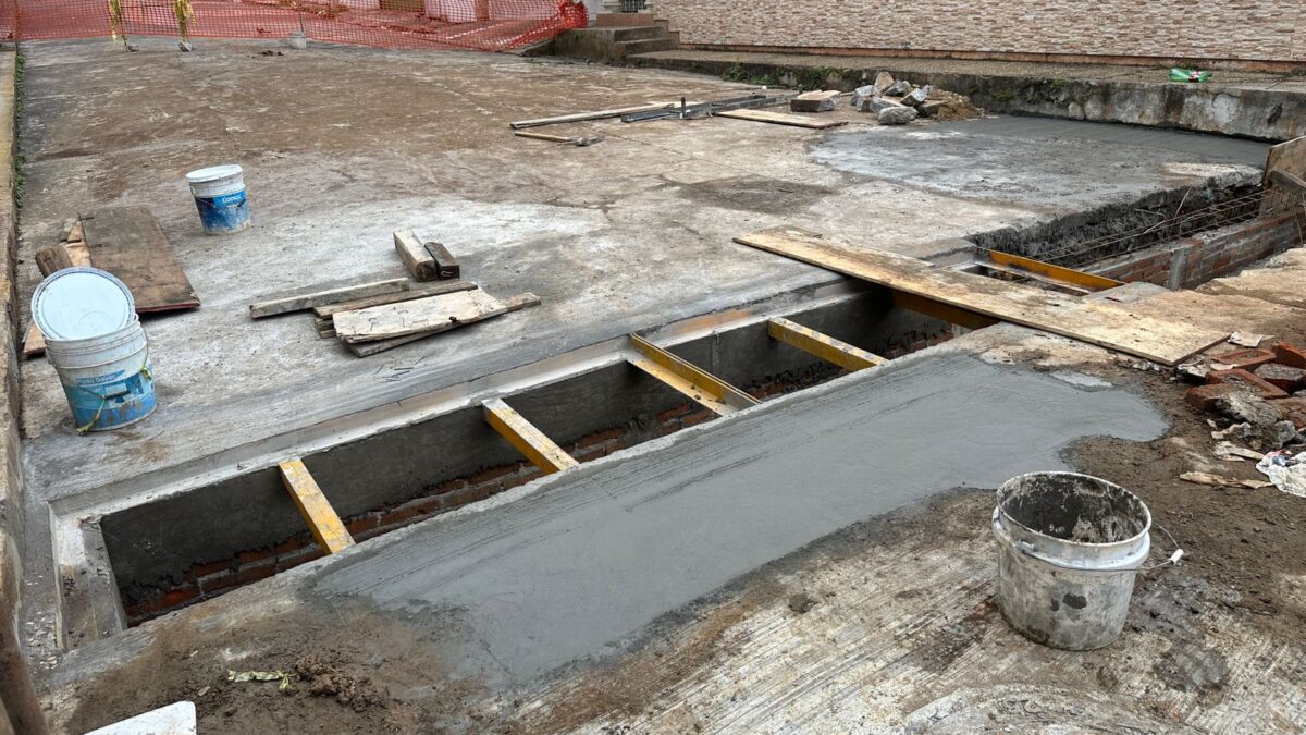 Avanza reparación de infraestructura sanitaria en la avenida 9 bis.
