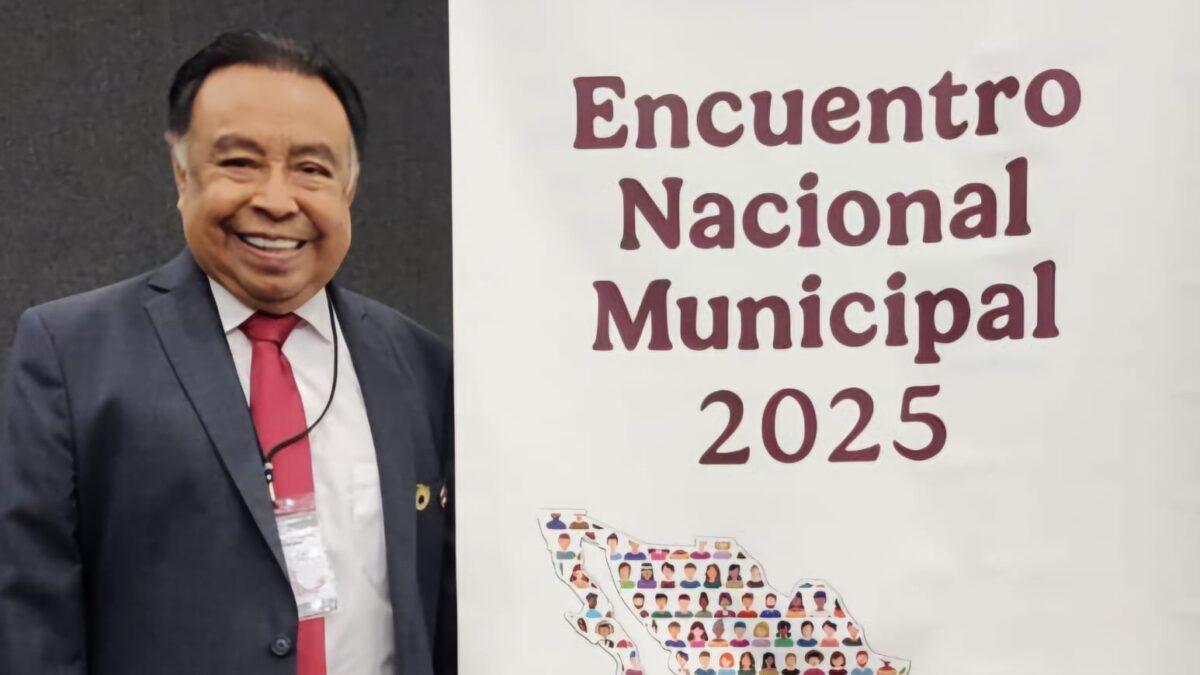 Participa Juan Martínez Flores en Encuentro Nacional Municipal
