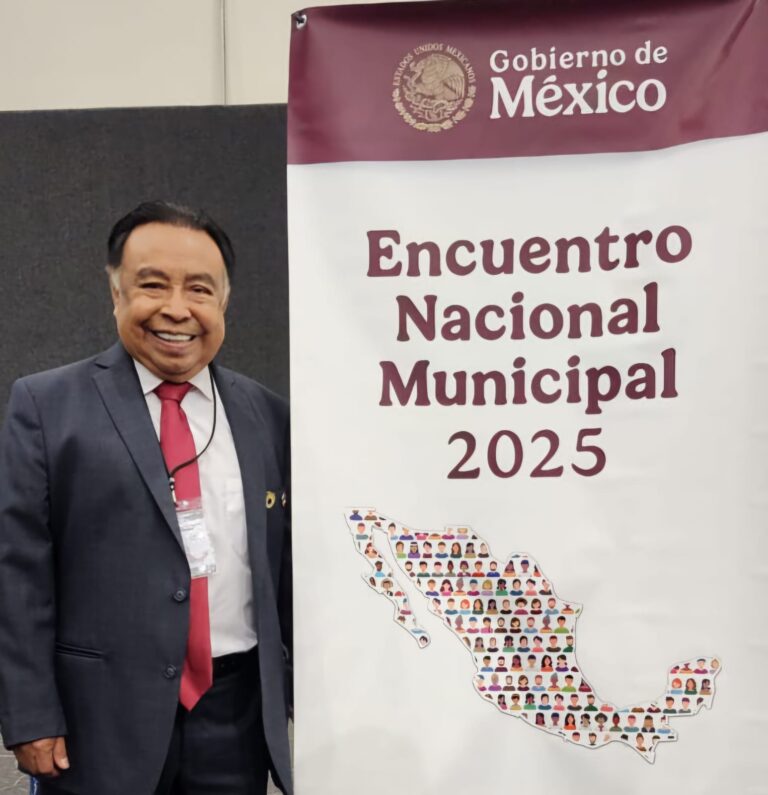 Participa Juan Martínez Flores en Encuentro Nacional Municipal