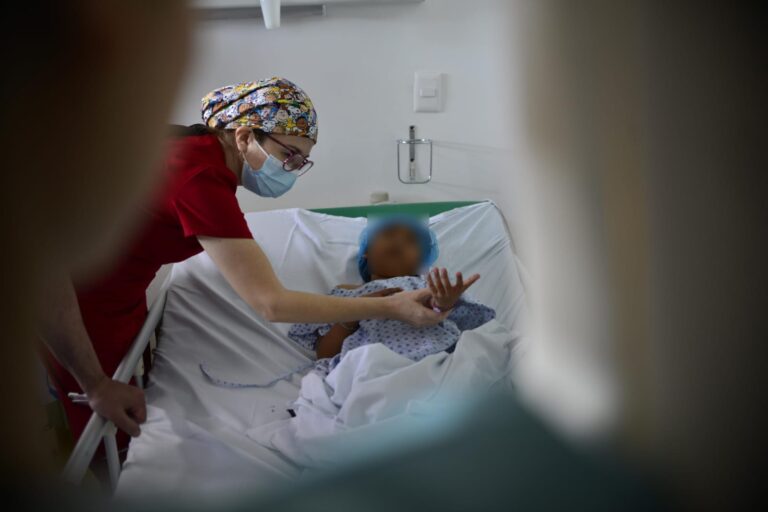 Salud Veracruz reactiva programa de cirugías para niños con quemaduras graves