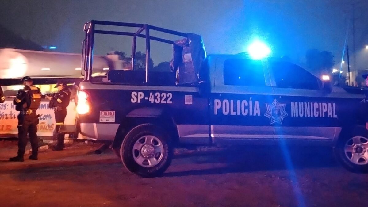 Muer3 joven tras ser baleado por un policía municipal