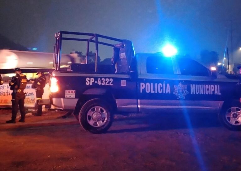 Muer3 joven tras ser baleado por un policía municipal