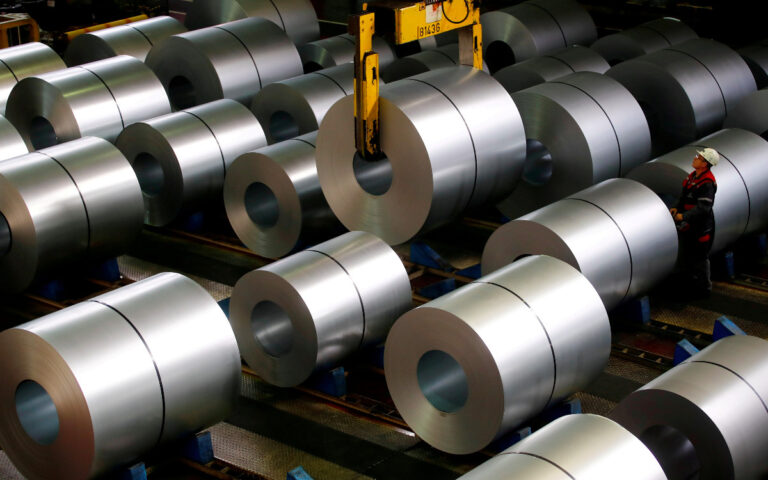 Aranceles a México y Canadá por aluminio y acero serán del 50%: EFE