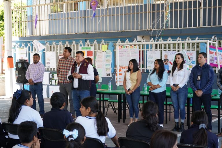 REALIZAN PLÁTICA DE PREVENCIÓN DEL DELITO EN IXTACZOQUITLÁN