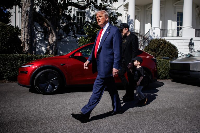 Trump asegura que los aranceles están teniendo un impacto “tremendamente positivo”