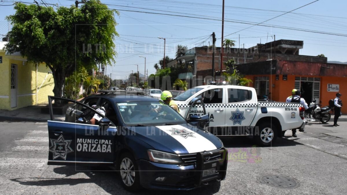 Chocan patrullas de la policía municipal de Orizaba