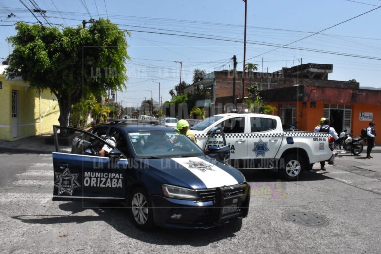 Chocan patrullas de la policía municipal de Orizaba