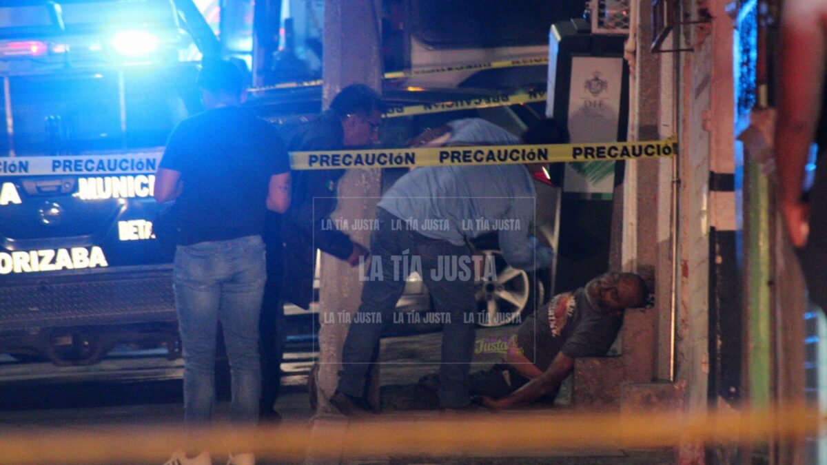 Muere hombre en la vía pública