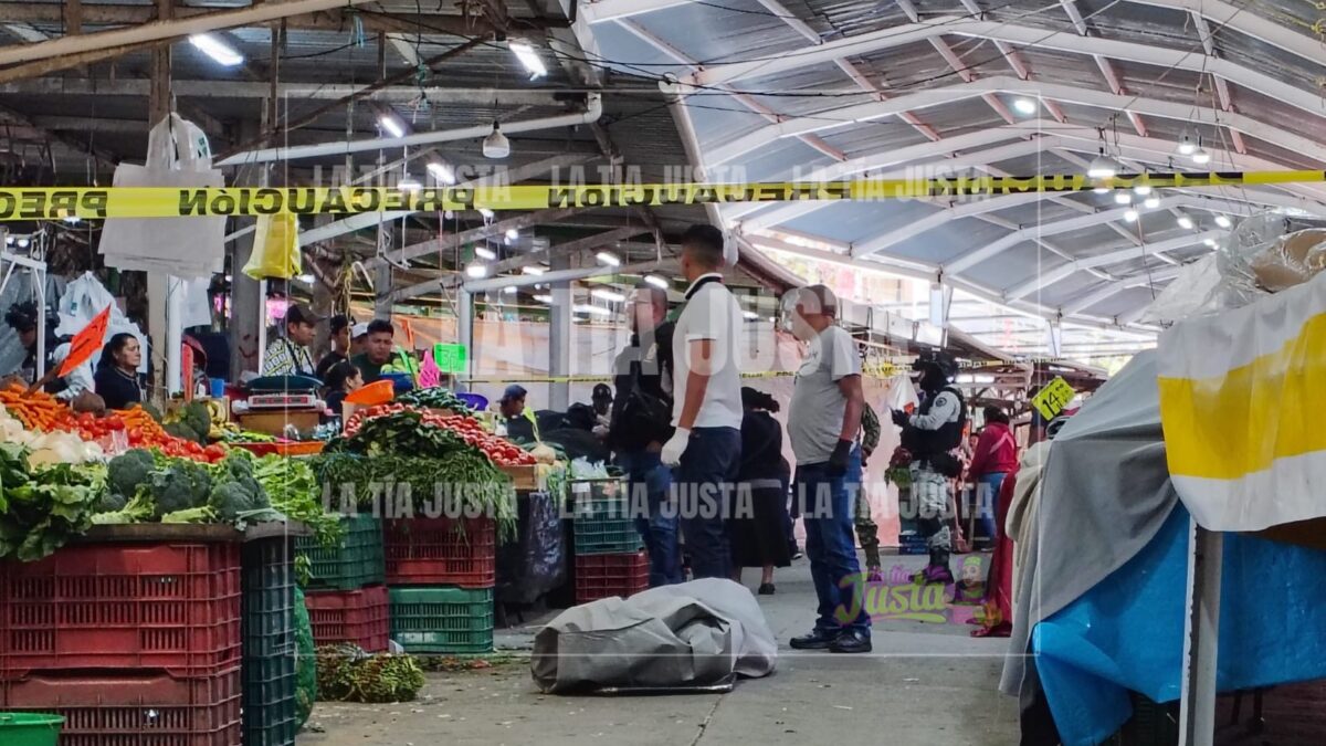 ATAQUE EN MERCADO DE CD. MENDOZA DEJA UNA PERSONA SIN VID4