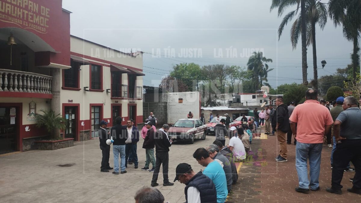 TAXISTAS SE QUEJAN ELEMENTOS DE LA SSP