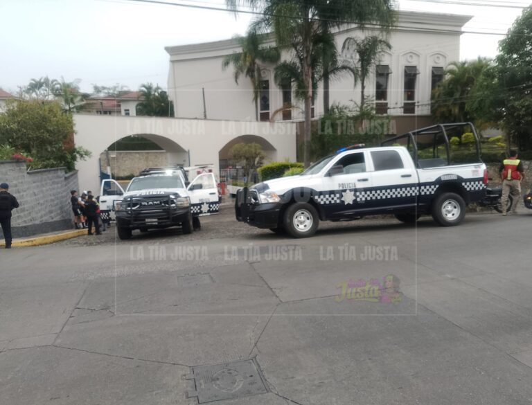 ARROLLA A MOTOCICLISTAS Y SE DA A LA FUGA