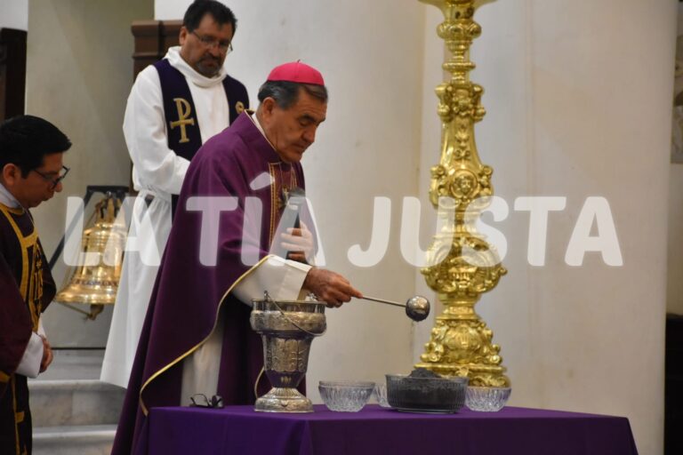 ARRANCA LA CUARESMA CON LA IMPOSICIÓN DE CENIZA EN ORIZABA.