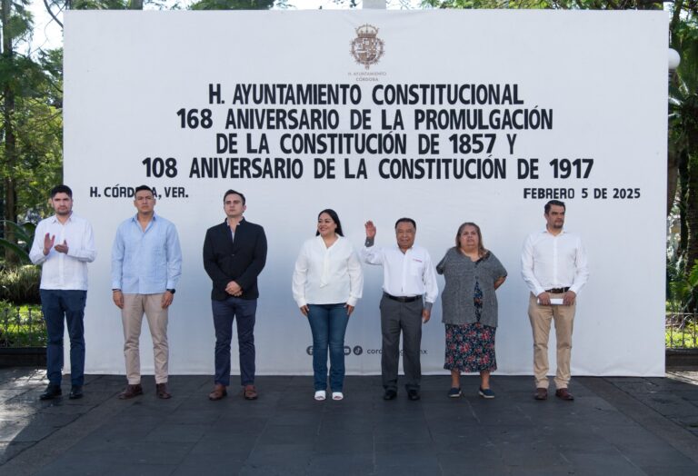 Con acto cívico conmemoran el 168 aniversario de la promulgación de la Constitución de 1857 y el 108 aniversario de la Constitución Política de los Estados Unidos Mexicanos de 1917