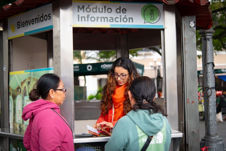 Córdoba reconoce el trabajo de sus guías turísticos