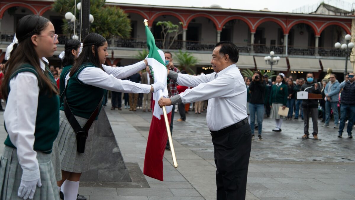 Autoridades y escuelas conmemoran el Día de la Bandera Nacional en Córdoba