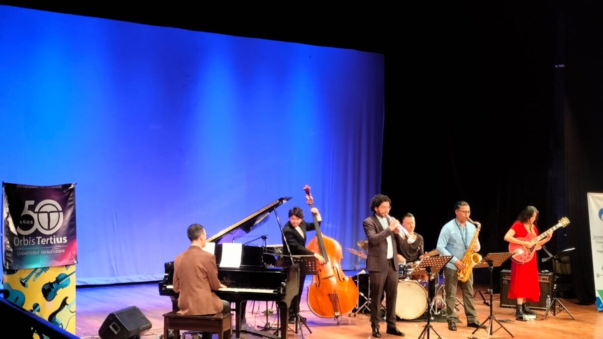 Orbis Tertius enamora al público con el talento de jazz UV