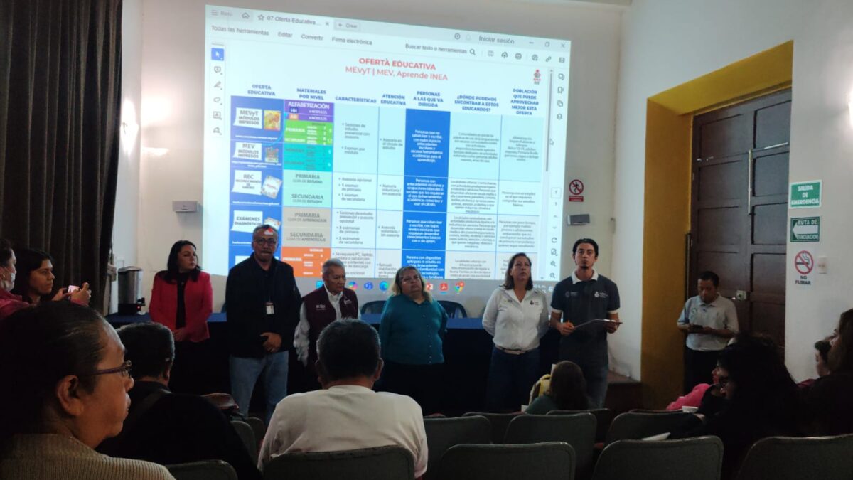 Ayuntamiento trabaja en coordinación con el IVEA para abatir rezago educativo en comunidades