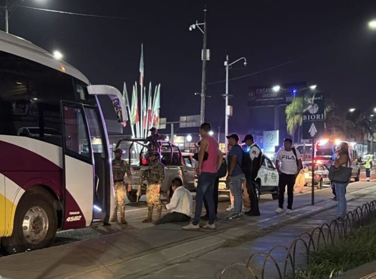 Intentan asaltar un AU en la Autopista 150D Córdoba- Orizaba