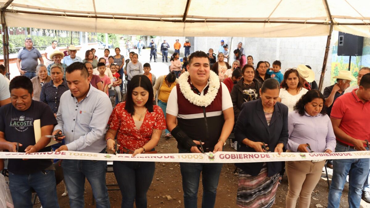 ENTREGAN OBRA DE DRENAJE SANITARIO EN ZOQUITLÁN VIEJO
