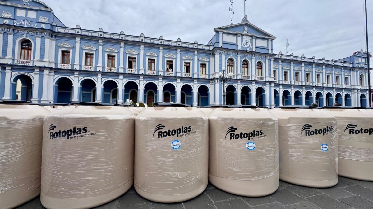 Responde ciudadanía a programas de tinacos y láminas a bajo costo